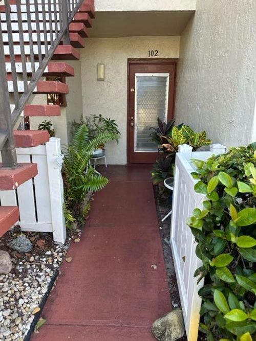 102-9 Willowbrook 102 Lane, Delray Beach, FL, 33446 | Card Image