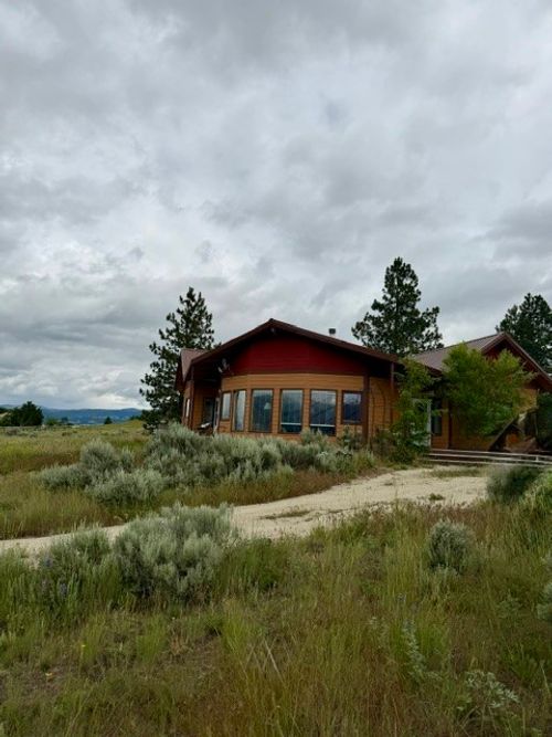 4374 Stone Mountain Trl, Stevensville, MT, 59870-6283 | Card Image
