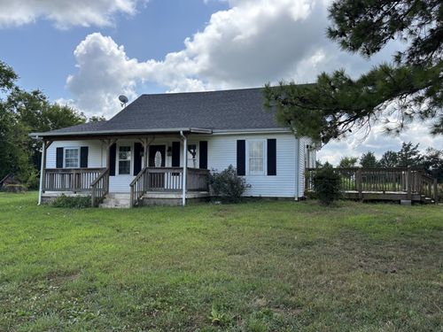 245 Red Hawk Ln, Winchester, TN, 37398-3799 | Card Image