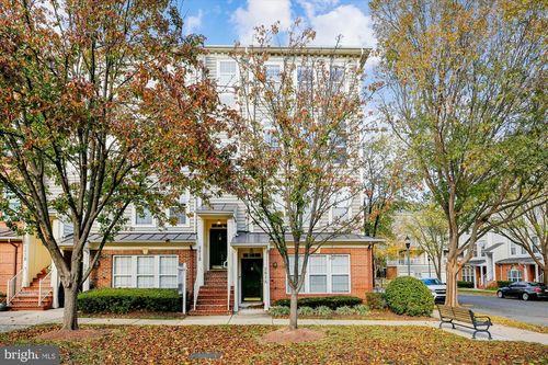 301-b-301 Cross Green St, GAITHERSBURG, MD, 20878-6481 | Card Image