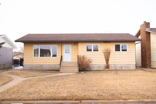 1910 7 Ave, Wainwright, AB, T9W1J1 | Card Image