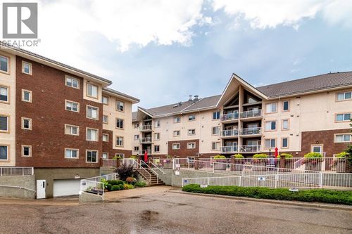 1182 Southview Dr Se, Medicine Hat, AB, T1B4L2 | Card Image