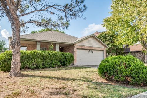 9618 Diamond Cliff Dr, Helotes, TX, 78023-4400 | Card Image