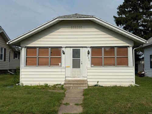 931 Emerson Ave, South Bend, IN, 46615-3910 | Card Image