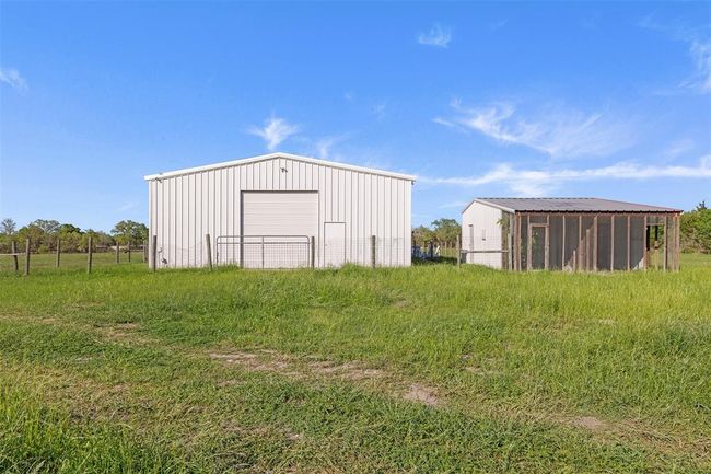 150 Huenefeld Ln, Home with 2 bedrooms, 3 bathrooms and 1 parking in Round Top TX | Image 8