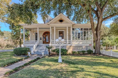 524 Saint Peter St, Gonzales, TX, 78629-4068 | Card Image