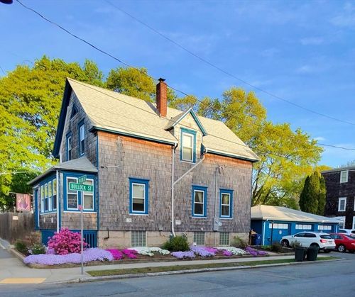 101 Willow St, New Bedford, MA, 02740-4557 | Card Image