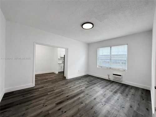 apt-5-900 Jefferson Ave, Miami Beach, FL, 33139-8424 | Card Image