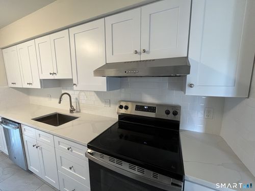 apt-4-6 Bouton St E, Stamford, CT, 06907-1649 | Card Image