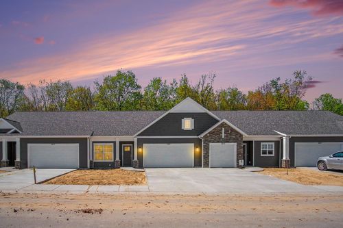 14-2831 W Cobblestone Ct Se, Kentwood, MI, 49512-5498 | Card Image