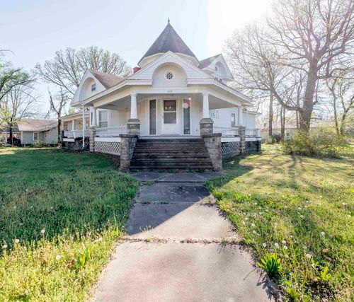 403 W Randolph St, Howard, KS, 67349-9429 | Card Image