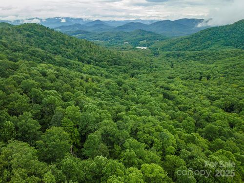 25-25 Hickory Springs Rd, Burnsville, NC, 28714-4820 | Card Image