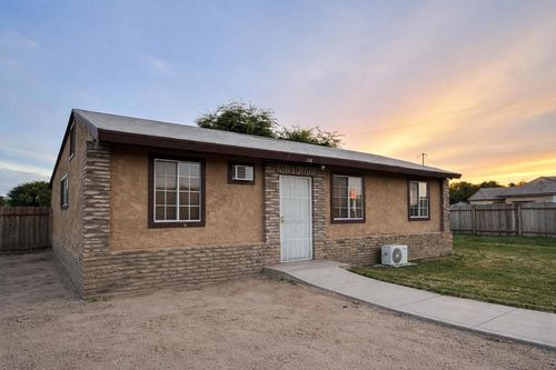 238 E Rice St, Blythe, CA, 92225-2621 | Card Image
