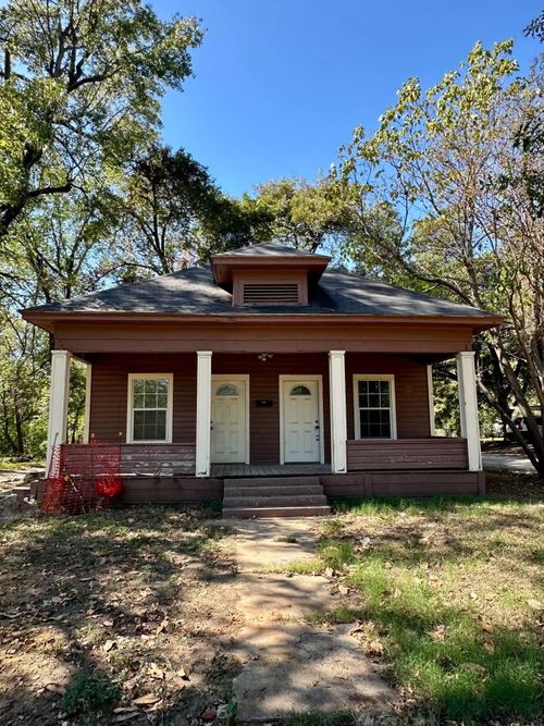 157 13th St Nw, Paris, TX, 75460-4052 | Card Image