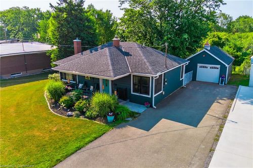 1353 Orchard Ave, Fort Erie, ON, L2A3E5 | Card Image