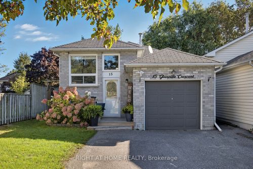 15 Glanville Cres, Bowmanville, ON, L1C4L7 | Card Image
