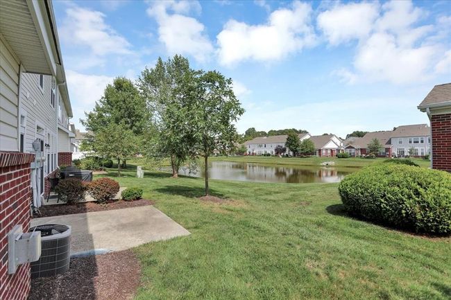10905 Lemongrass Dr, Condo with 2 bedrooms, 3 bathrooms and null parking in Zionsville IN | Image 41