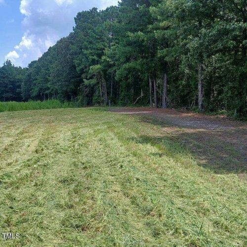 295 Covington Rd, Bunnlevel, NC, 28323-9035 | Card Image