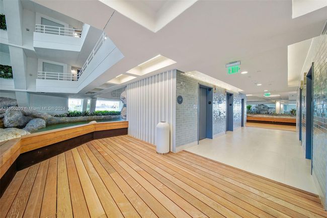 APT-402 - 555 Ne 34 Th St, Condo with 2 bedrooms, 2 bathrooms and null parking in Miami FL | Image 38