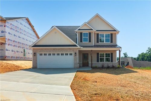2107 Medhurst Dr, Greensboro, NC, 27410-2223 | Card Image