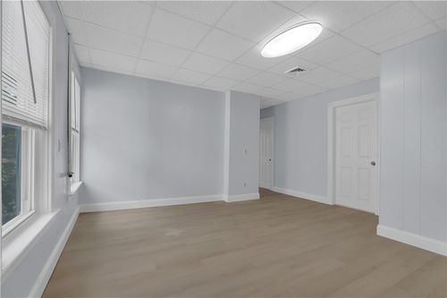 3-131 Wendell St, Providence, RI, 02909-2112 | Card Image