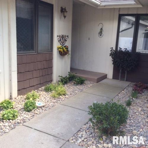 apt-e-3001 31st St, Rock Island, IL, 61201-5578 | Card Image