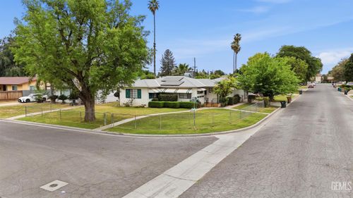 4629 Fishering Dr, Bakersfield, CA, 93309-3215 | Card Image