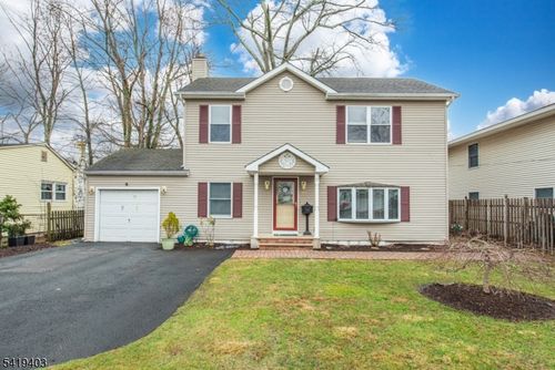 77 Eldora Rd, Parsippany, NJ, 07054-3949 | Card Image