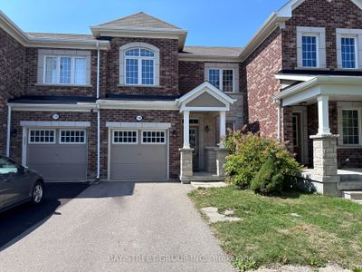 119 Hutt Cres, Home with 3 bedrooms, 3 bathrooms and 2 parking in Aurora ON | Image 1