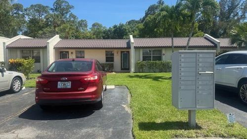 118 Lake Olive Dr, West Palm Beach, FL, 33411-3382 | Card Image