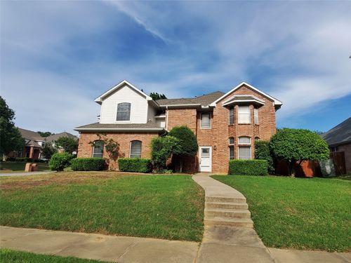 1040 Woodbriar Dr, Grapevine, TX, 76051-7845 | Card Image