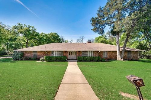 722 E Wheatland Rd, Duncanville, TX, 75116-4931 | Card Image