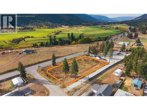 2946 Westridge Dr, Falkland, BC, V0E1W1 | Card Image