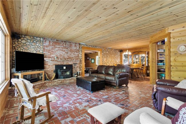 3537 Pinon Pines Rd, House other with 4 bedrooms, 4 bathrooms and 7 parking in Wrightwood CA | Image 11