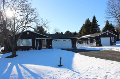 11810 Chaney Dr, Rapid City, MI, 49676-9657 | Card Image