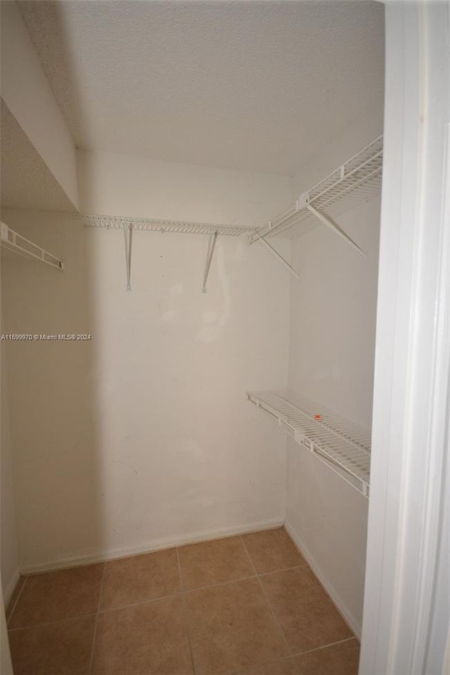 APT-2102 - 2796 S University Dr, Condo with 2 bedrooms, 2 bathrooms and null parking in Davie FL | Image 13