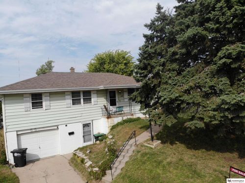 5548 N 61st St, Omaha, NE, 68104-1608 | Card Image