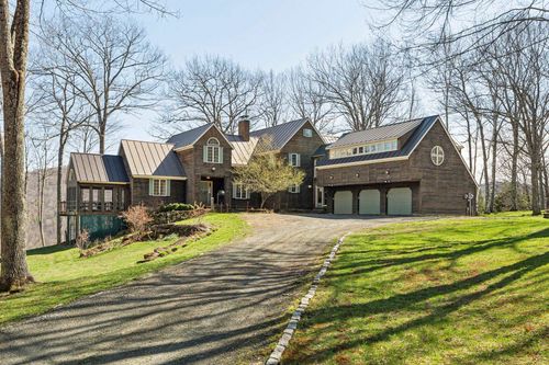 114 Oak Ridge Way, Woodstock, VT, 05091 | Card Image