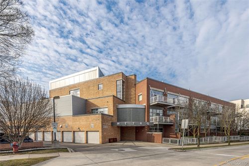 unit-12-322 E Harrison Ave, Royal Oak, MI, 48067-3284 | Card Image