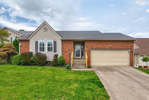105 Pebble Beach Ct, Frankfort, KY, 40601-8822 | Card Image