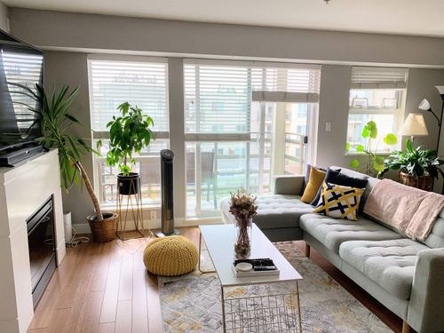 320-15745 Croydon Dr, Surrey, BC, V3Z2L5 | Card Image