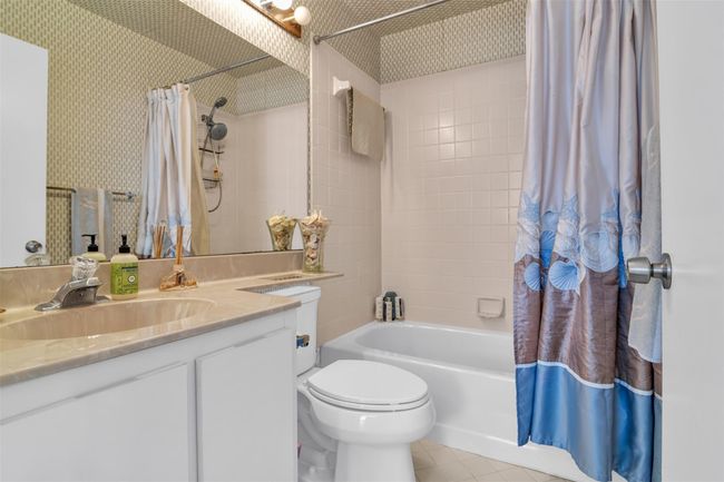 6693 - 6693 Via Regina, Townhouse with 3 bedrooms, 3 bathrooms and null parking in Boca Raton FL | Image 21