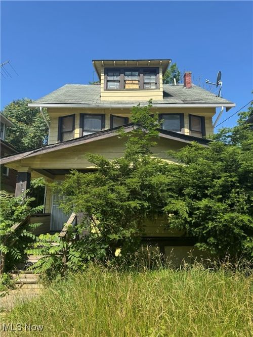 512 Eddy Rd, Cleveland, OH, 44108-1848 | Card Image