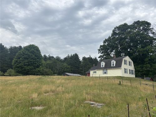 152 Grange Road, North Smithfield, RI, 02896 | Card Image