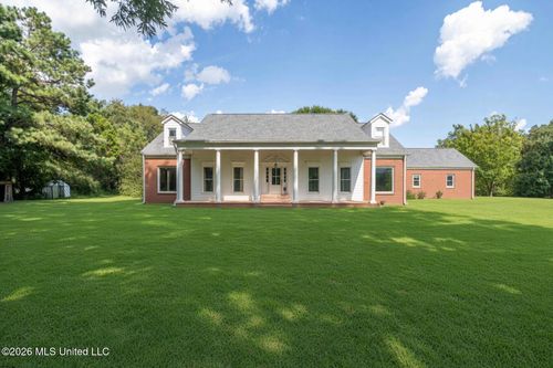 147 Singing Trees Rd, Byhalia, MS, 38611-8904 | Card Image