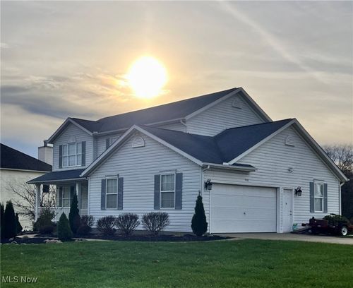 528 Helena Dr, Tallmadge, OH, 44278-2667 | Card Image