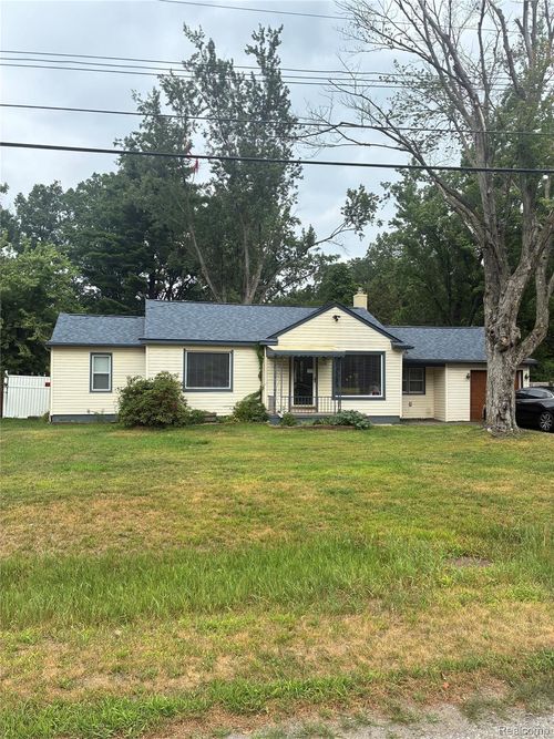 21148 Midway Avenue, Southfield, MI, 48075 | Card Image