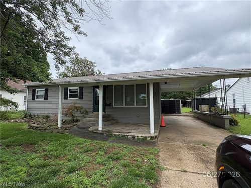1105 Henry St, Ravenswood, WV, 26164-1014 | Card Image