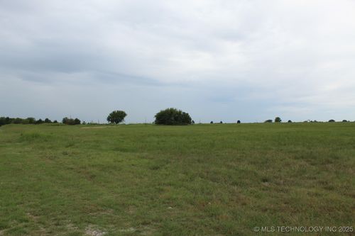 5 Ne 1st Street, Pryor, OK, 74361 | Card Image