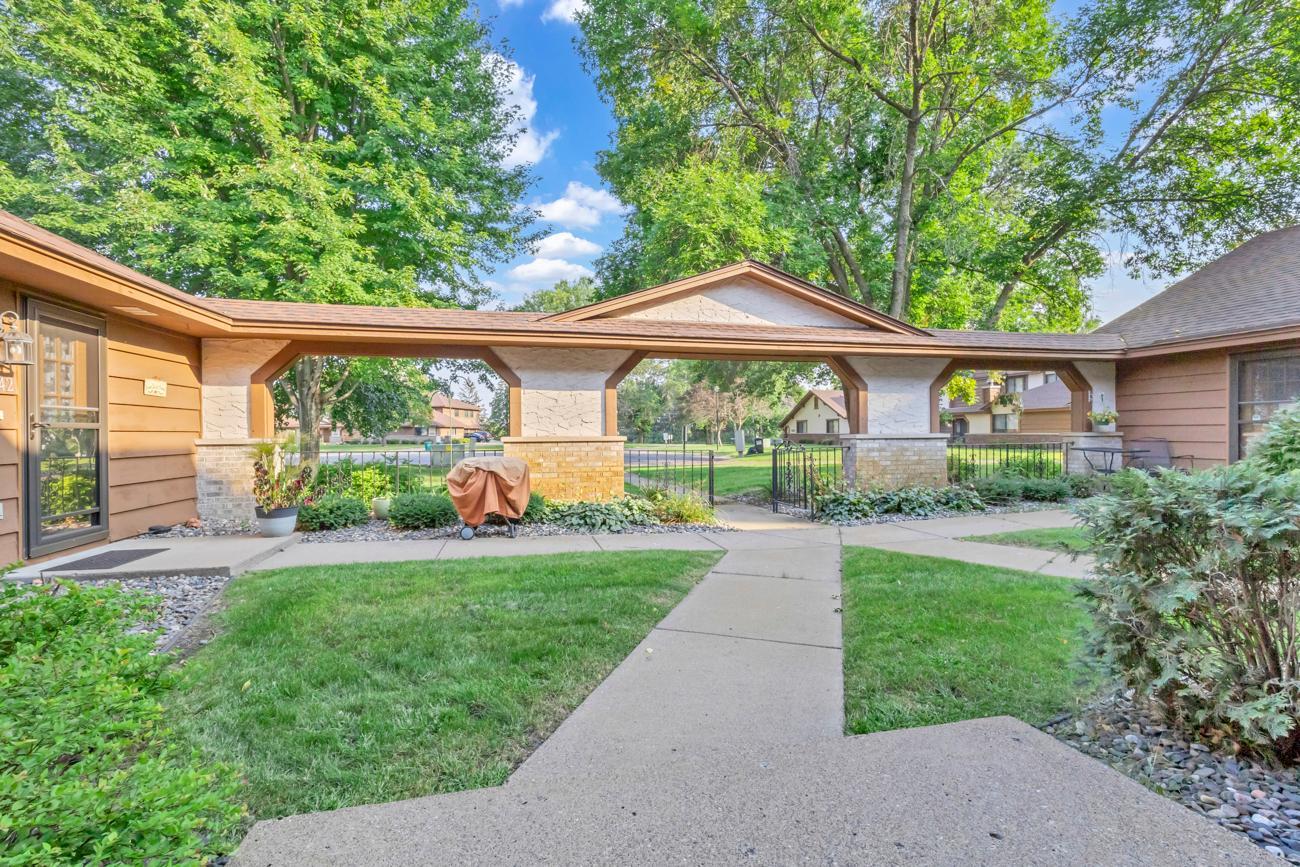 Alder St, Minneapolis, MN 55448
